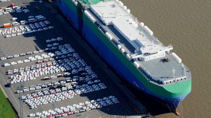 Suspicion of forced labor - thousands of VW cars are stuck in US ports
