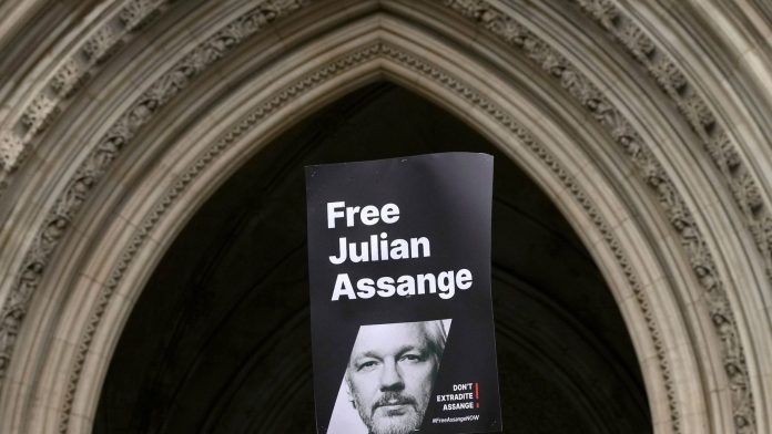 Assange hopes for his last chance in court
