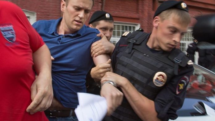 What happened the evening before Navalny's death?
