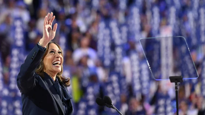 US election 2024: Kamala Harris accepts nomination and introduces herself - Politics
