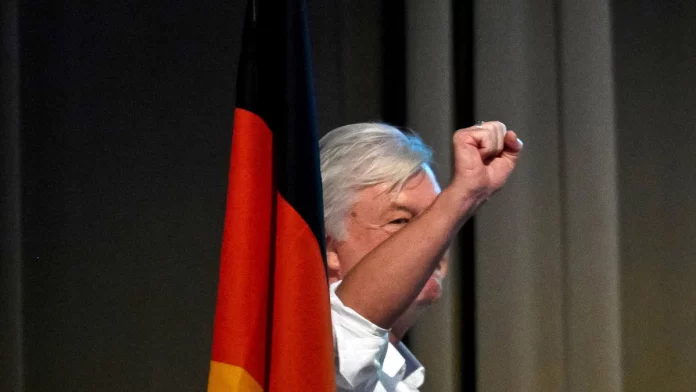 History revisionism in Germany: Right -wing ideology in focus - politics
